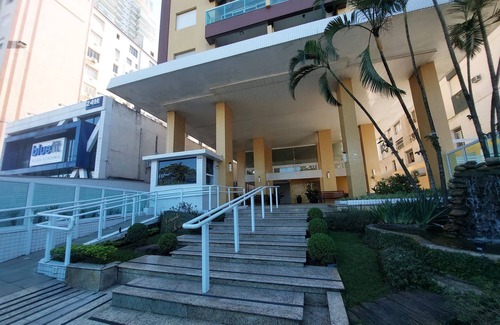 Gonzaga Apartment | Best point of the Gonzaga, building facing the sea, private garage, 3 malls .