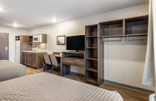 Moreno Valley Hotel | Best Value, Quality Stay! 4 Modern Units, Full Kitchen, Pets Allowed!