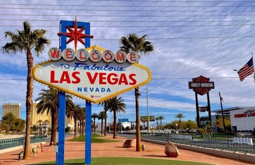 Gateway District House | Best Vegas Find! Spacious Suite, 2 Pools, Close to Fremont Street Experience!