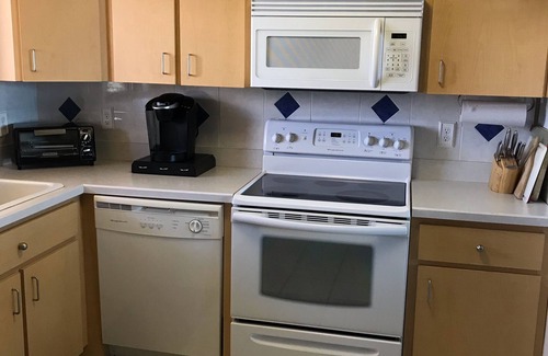 Hudson Condo | Best Views ON the Gulf! Top floor!