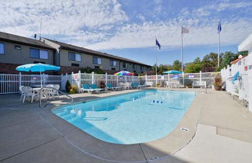 Kendallville Hotel | Best Western Kendallville Inn