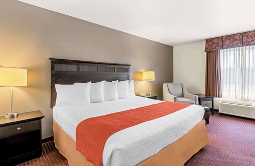 South Beloit Hotel | Best Western Legacy Inn & Suites Beloit/South Beloit
