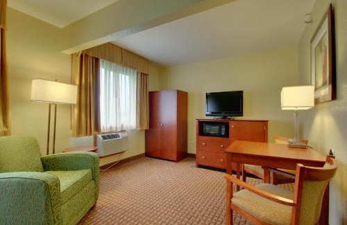 Berwick Hotel | Best Western Plus Altoona Inn
