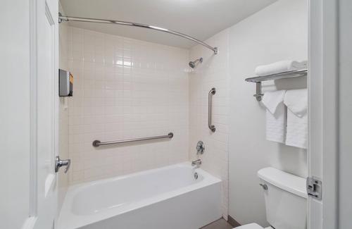 Redding Hotel | Best Western Plus Hilltop Inn