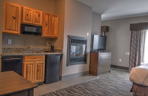 Evergreen Hotel | Best Western Plus Kalispell/Glacier Park West Hotel & Suites