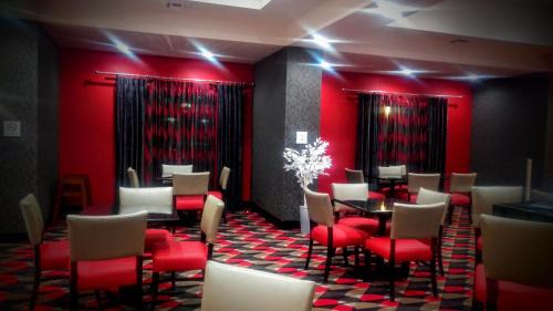 Western Division Hotel | Best Western Plus Laredo Inn & Suites