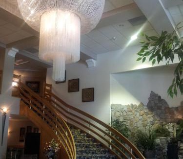 Southeast Salem Hotel | Best Western Plus Mill Creek Inn