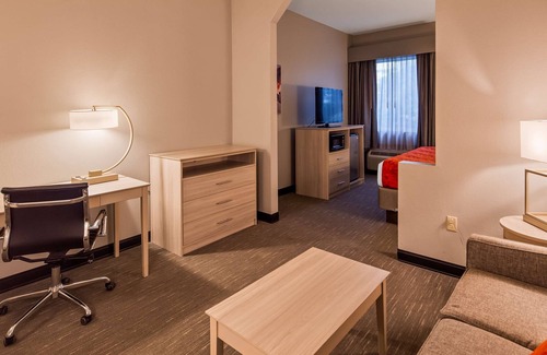 New Cumberland Hotel | Best Western Plus New Cumberland Inn & Suites