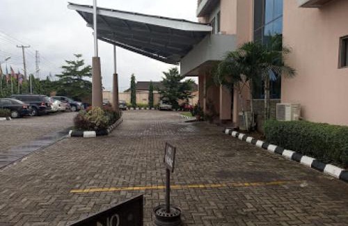Ibadan Cabin | Best Western Plus-standard