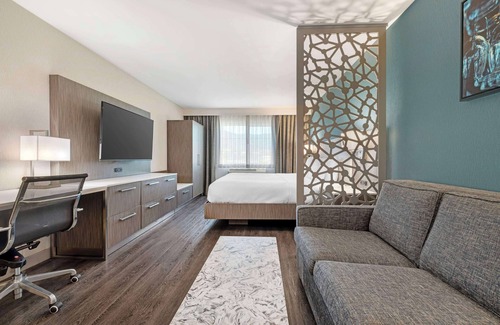 Temecula Hotel | Best Western Plus Temecula Wine Country Hotel &Suites