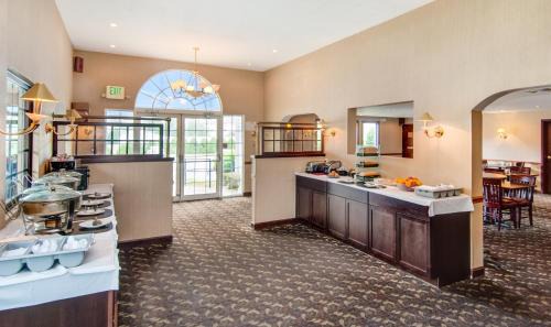 Hampton Hotel | Best Western Plus, The Inn at Hampton