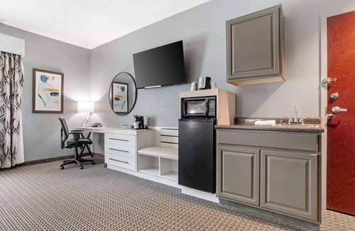 Demopolis Hotel | Best Western Plus Two Rivers Hotel & Suites