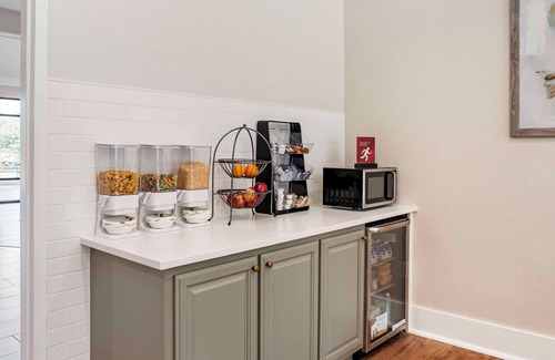 Demopolis Hotel | Best Western Plus Two Rivers Hotel & Suites