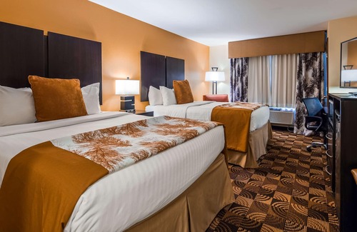 Harrison Hotel | Best Western Plus Whitewater Inn