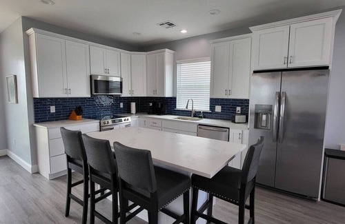 Lake Catherine House | Between The Lakes! 5 Bedrooms