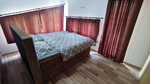 Republika Srpska Villa | Beverly Hills SPA Pool House