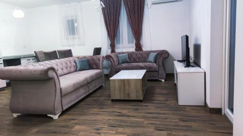 Republika Srpska Villa | Beverly Hills SPA Pool House