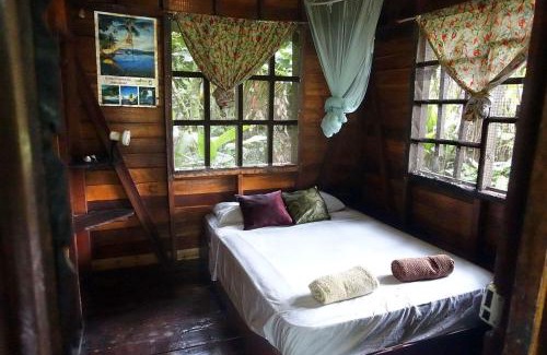 Isla Bastimentos Hotel | Beverly's Hill Guest House