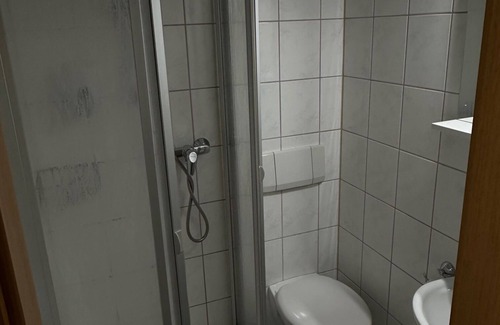 Rath House | BFF Airport Messe dormitory/double room Short distances to the airport, PSD Dome and trade fair.