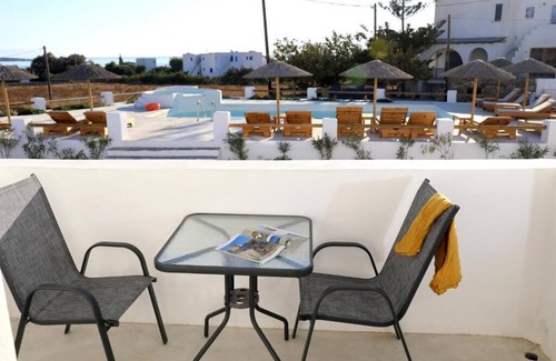 Milopotas Apartment | BH442 - C - Suite Naxos