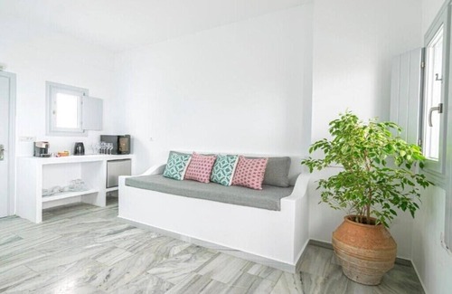 Firostefani Apartment | BH972 - C - Suite Santorini