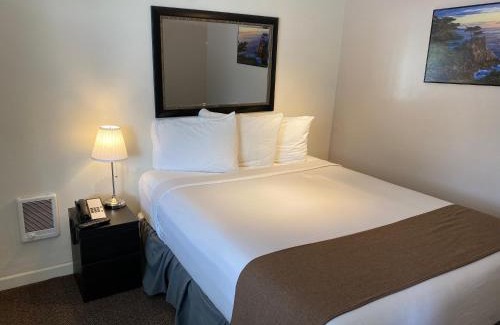 Pacific Grove Hotel | Bide-A-Wee Inn and Cottages