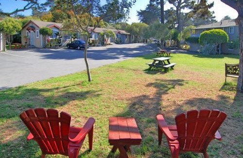 Pacific Grove Hotel | Bide-A-Wee Inn and Cottages