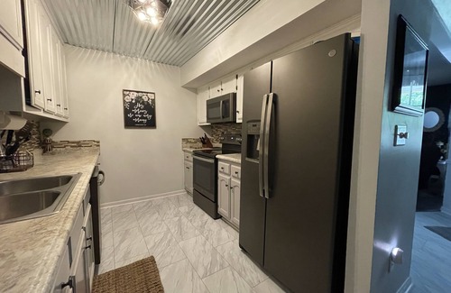 Northport House | Big AL's (Heated) Pool House sleeps KKKQQ