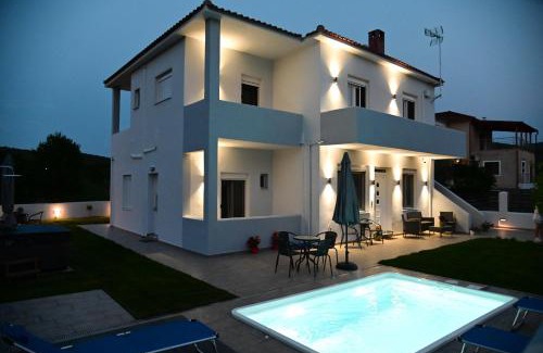 Amaliapoli House | BIG BLUE HOTEL