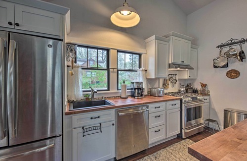 Hartford House | Big Cedar Lake House: Views, 100 Ft to Water!