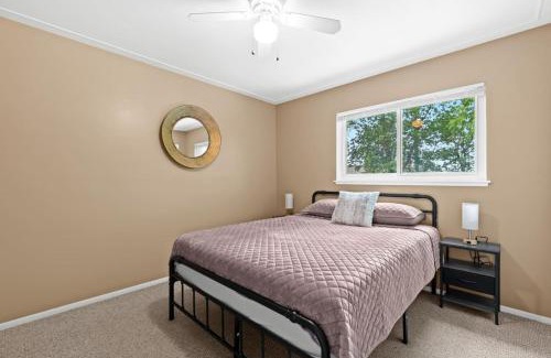 Dearborn Heights House | Big Fenced Backyard Sleeps 8