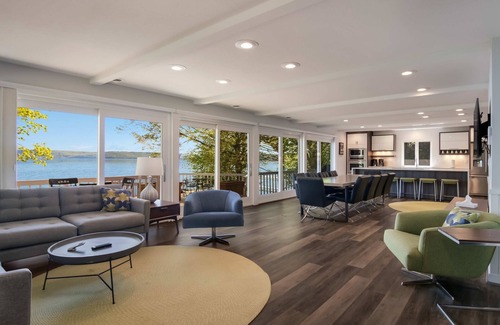 Glen Arbor House | Big Glen Lakefront in Glen Arbor with Hot Tub!