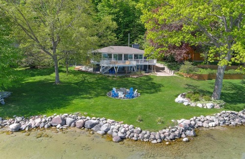 Glen Arbor House | Big Glen Lakefront in Glen Arbor