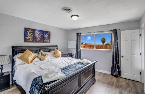 North Las Vegas House | Big Group, Remodeled, Landscaped, King Beds, Desks