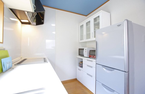 Minami House | Big Modern House Near Toji Temple & Kyoto station+ free parking & 4bikes