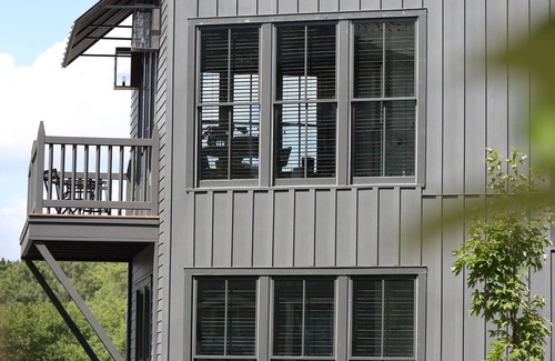 Lindridge-Martin Manor Apartment | Big Style in Buckhead|Midtown - The Tower