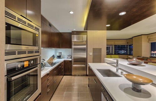 Las Vegas Strip Apartment | Biggest Penthouse at Vdara! 2 BR Stunning 270° Strip Views! Sleeps 7! 42nd Floor