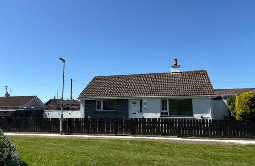 Limavady House | Binevenagh View, Magilligan Limavady Holiday Let