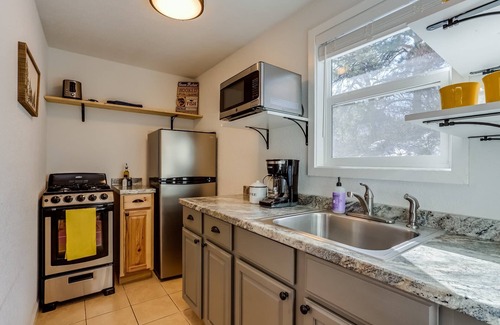 Lyons Cabin | Birch Cabin~MTN Views~ Firepit~ River Access!