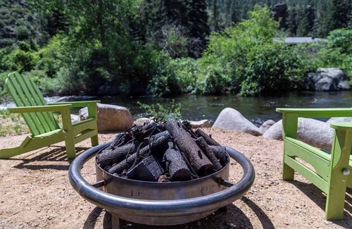 Lyons Cabin | Birch Cabin~MTN Views~ Firepit~ River Access!