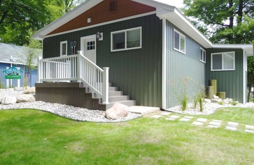 Ludington Cottage | BIRCH - Grace Landing Cottages With Stunning Sunsets Over Hamlin Lake