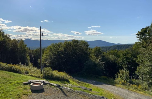 West Dover Cabin | Birch Hill Hollow - Mt Snow & pool table