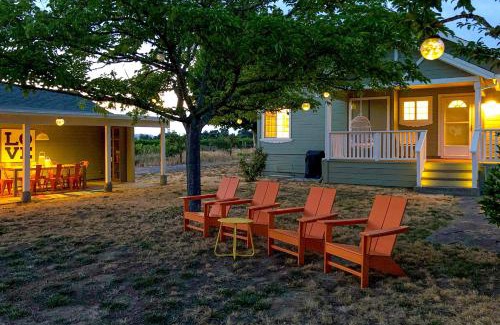 Healdsburg House | Bird and Barrel Vineyard Farmhouse