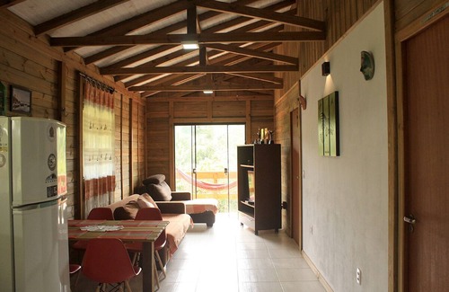 Paulo Lopes House | Bird's Rest - New house with 2 suites, living room, kitchen, balcony with a view.