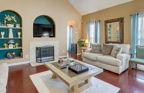 New Castle House | Birmingham Home with Yard - 15 Mi to Downtown!