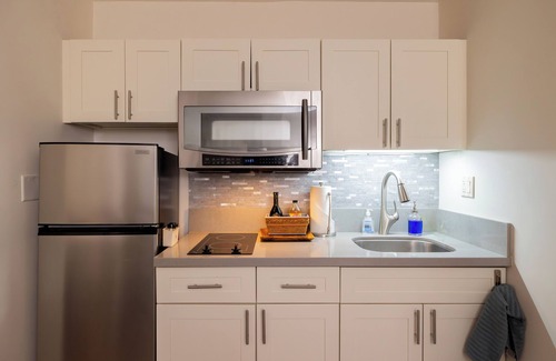 Downtown Honolulu Apartment | Bishop Suites At The Executive Centre