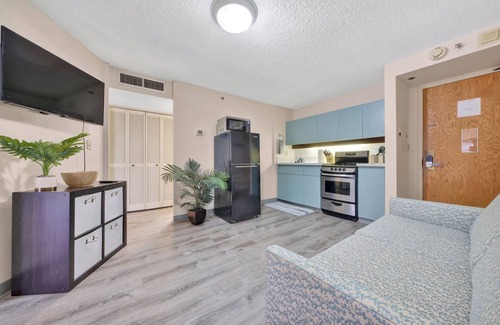 Downtown Honolulu Condo | Bishop Suites @ Executive Centre, Mountain View Suite #3609, Downtown Honolulu