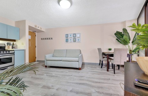 Downtown Honolulu Condo | Bishop Suites @ Executive Centre, Mountain View Suite #3609, Downtown Honolulu