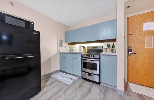 Downtown Honolulu Condo | Bishop Suites @ Executive Centre, Mountain View Suite #3609, Downtown Honolulu