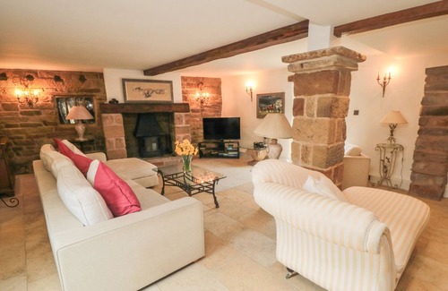 Easterside Cottage | BLACK CAT COTTAGE, pet friendly, luxury holiday cottage in Helmsley